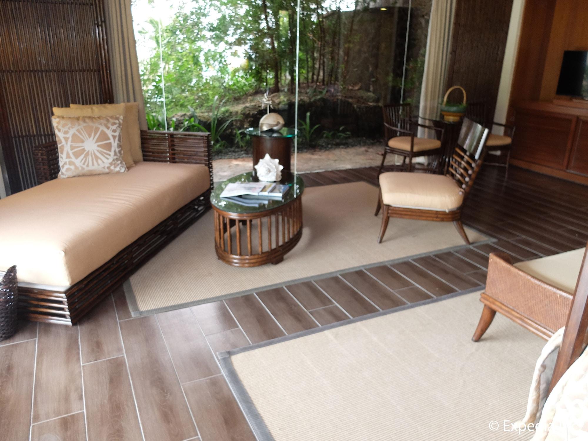 อัสยา พรีเมียร์ สวีท Hotel Manoc-Manoc ภายนอก รูปภาพ